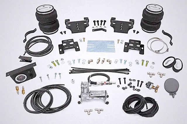 GMC Sierra 2500HD 2001-2010 Rough Country Air Helper Kit and On Board Compressor